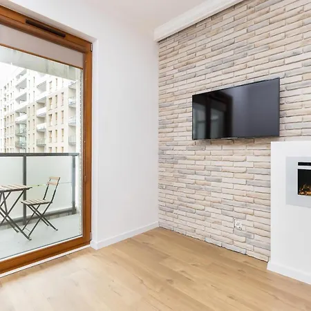 Hallera Zajezdnia Wrzeszcz By Renters Appartement