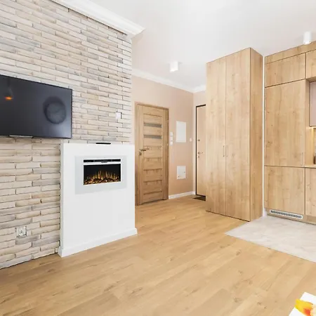 Hallera Zajezdnia Wrzeszcz By Renters Appartement